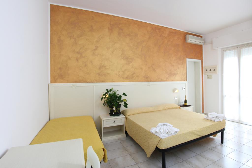 Hotel Costanza Cesenatico Pokój zdjęcie